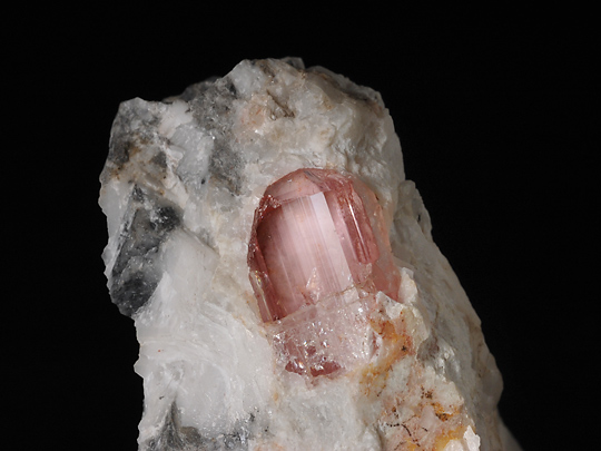 ピンクトパーズ Topaz 鉱物たちの庭