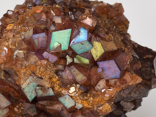 Rainbow Garnet @C{[K[lbg